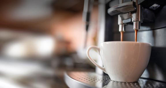 Kaffeemaschine für das Büro: Alle Infos & Anbietervergleich